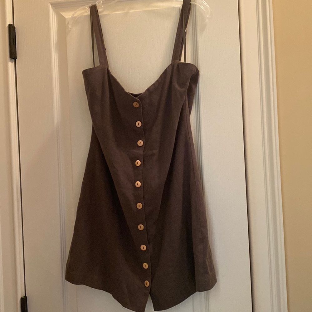 Sage Green Mini Dress Purchased from Hallelu Boutique in Wrightsville Beach